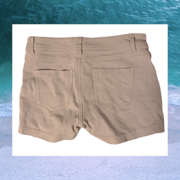 NWOT Stretch Khaki Shorts - Picture 2 of 3